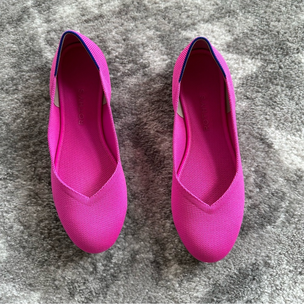 EUC Rothy’s Flats in Dragon Fruit